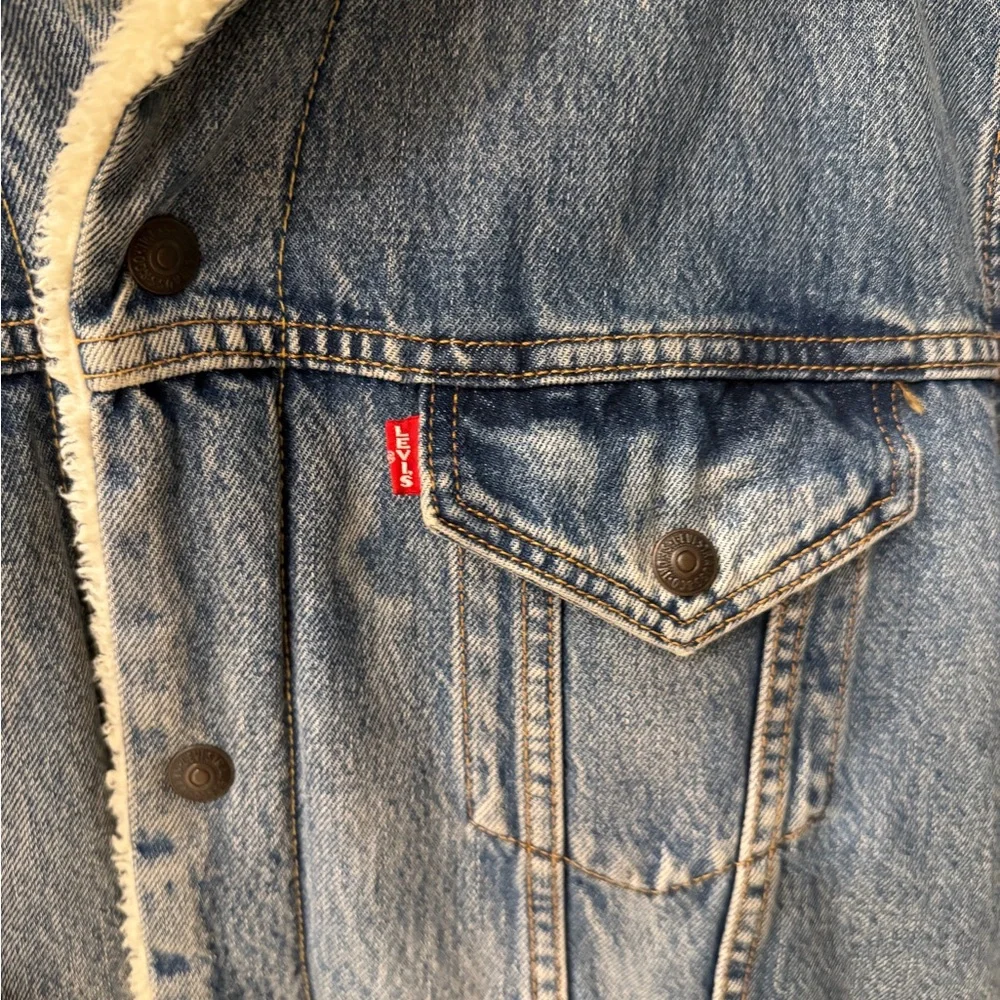 Levi's Type III Blue Denim Sherpa Trucker Jacket - Picture 6 of 8